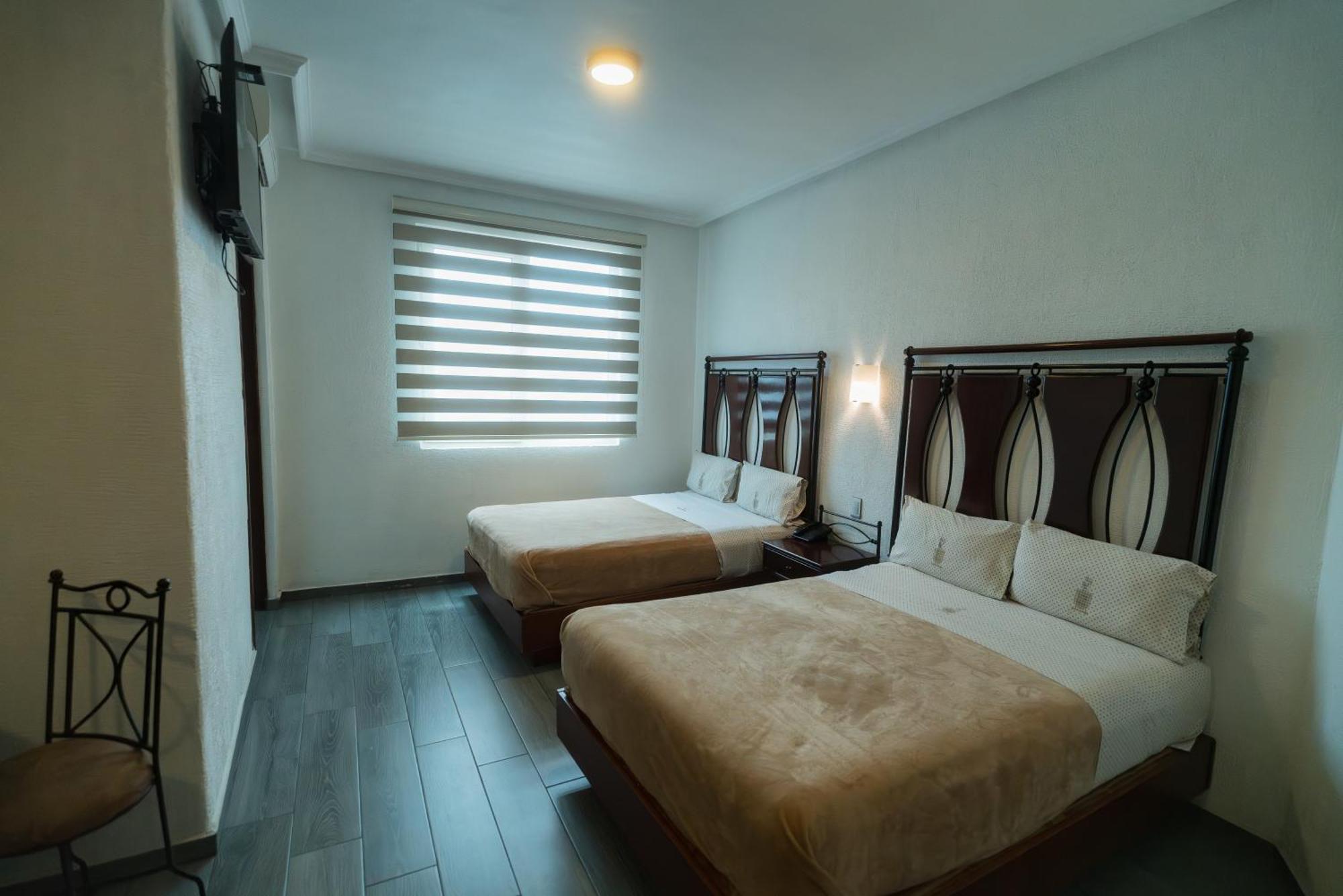 Hotel Alcazar - Guadalajara Centro Historico Екстер'єр фото