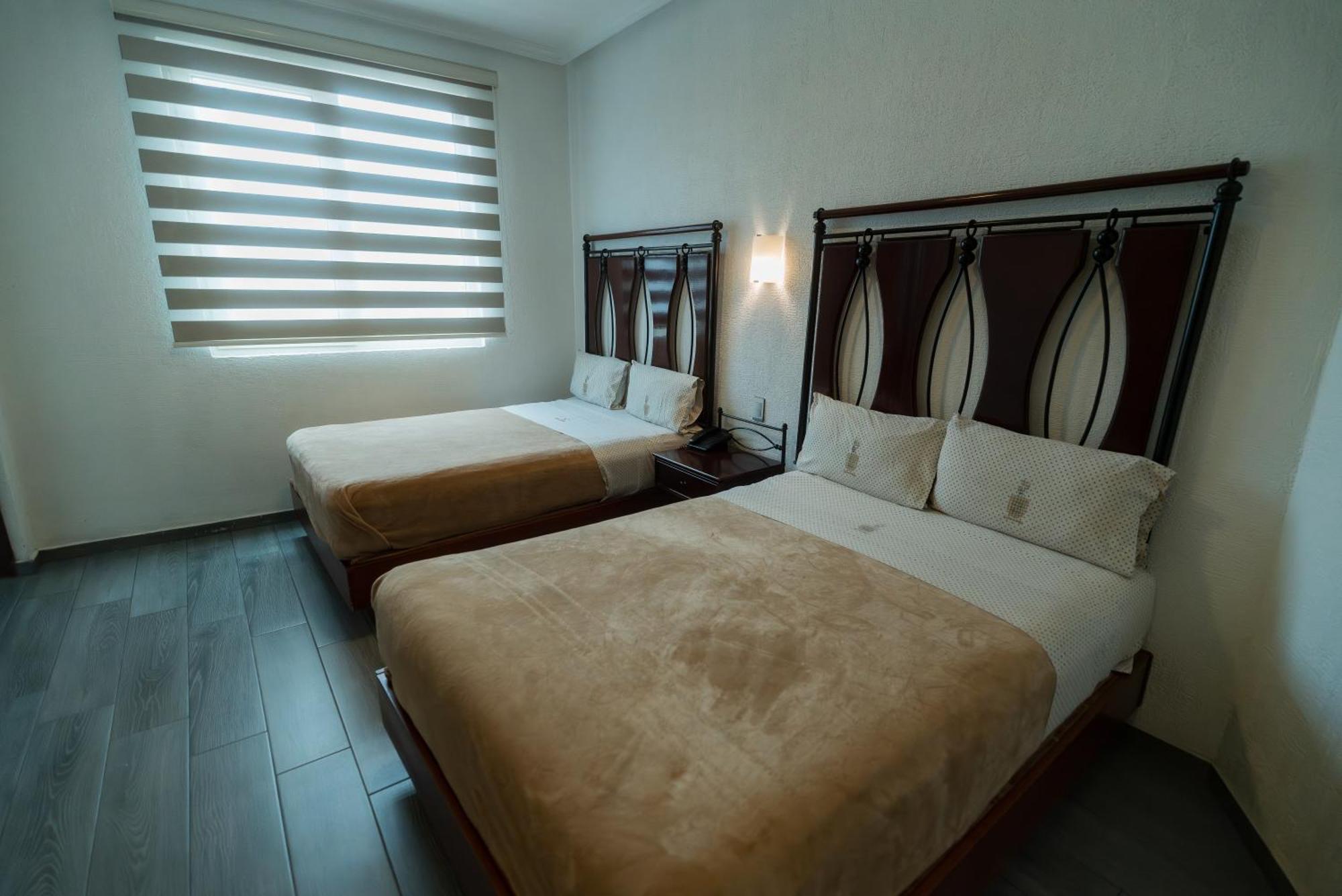 Hotel Alcazar - Guadalajara Centro Historico Екстер'єр фото